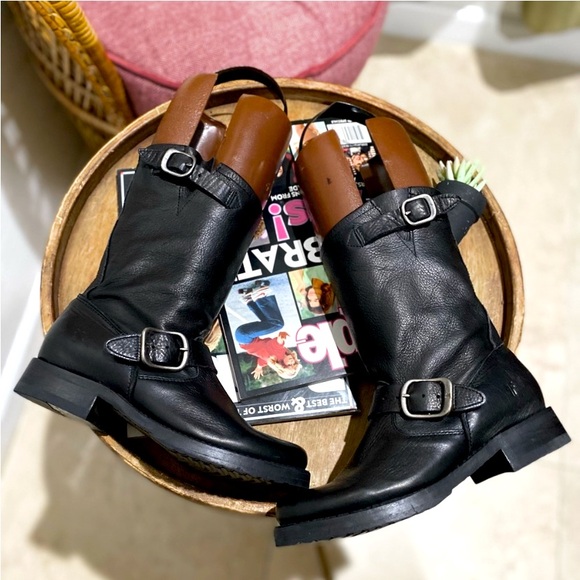 FRYE Veronica Boot - Picture 2 of 9